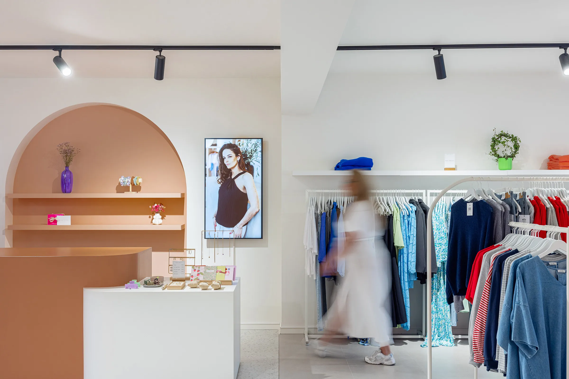 Connectify | Digital signage solutions retail