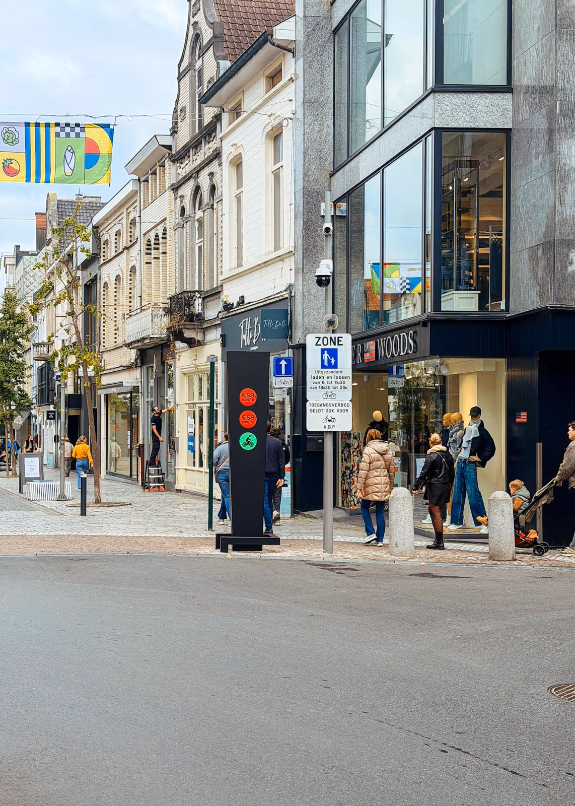 Autoluwe signalisatiezuil | Connectify