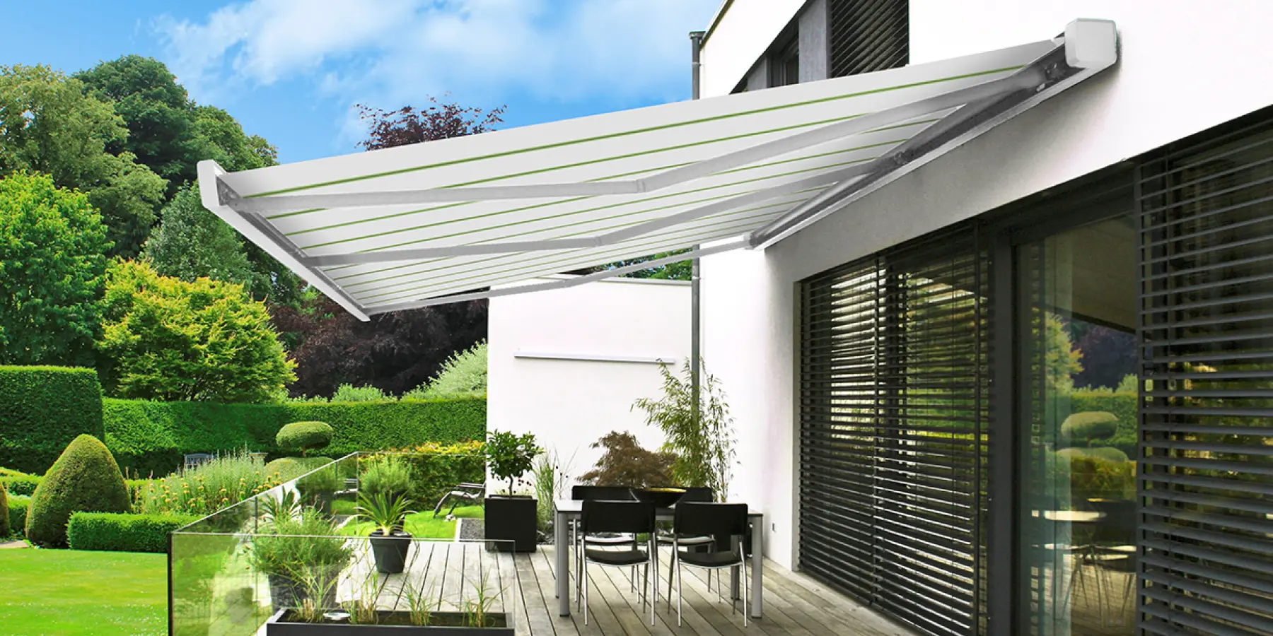 Markise an der Hauswand: Was muss bei der Montage beachtet werden?