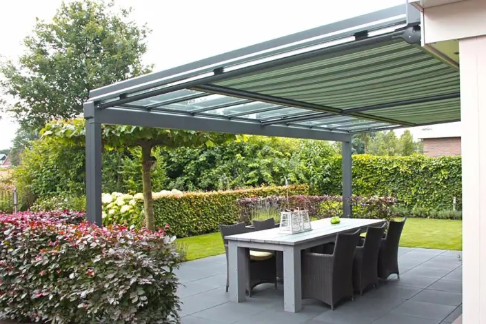 Terrassendach individualisieren - Möglichkeiten für noch mehr Flair und Komfort