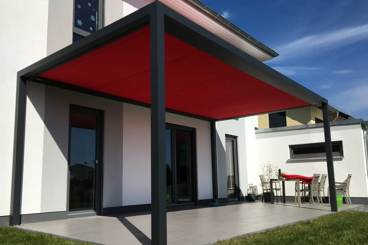 Freistehende Pergolamarkise Qbus