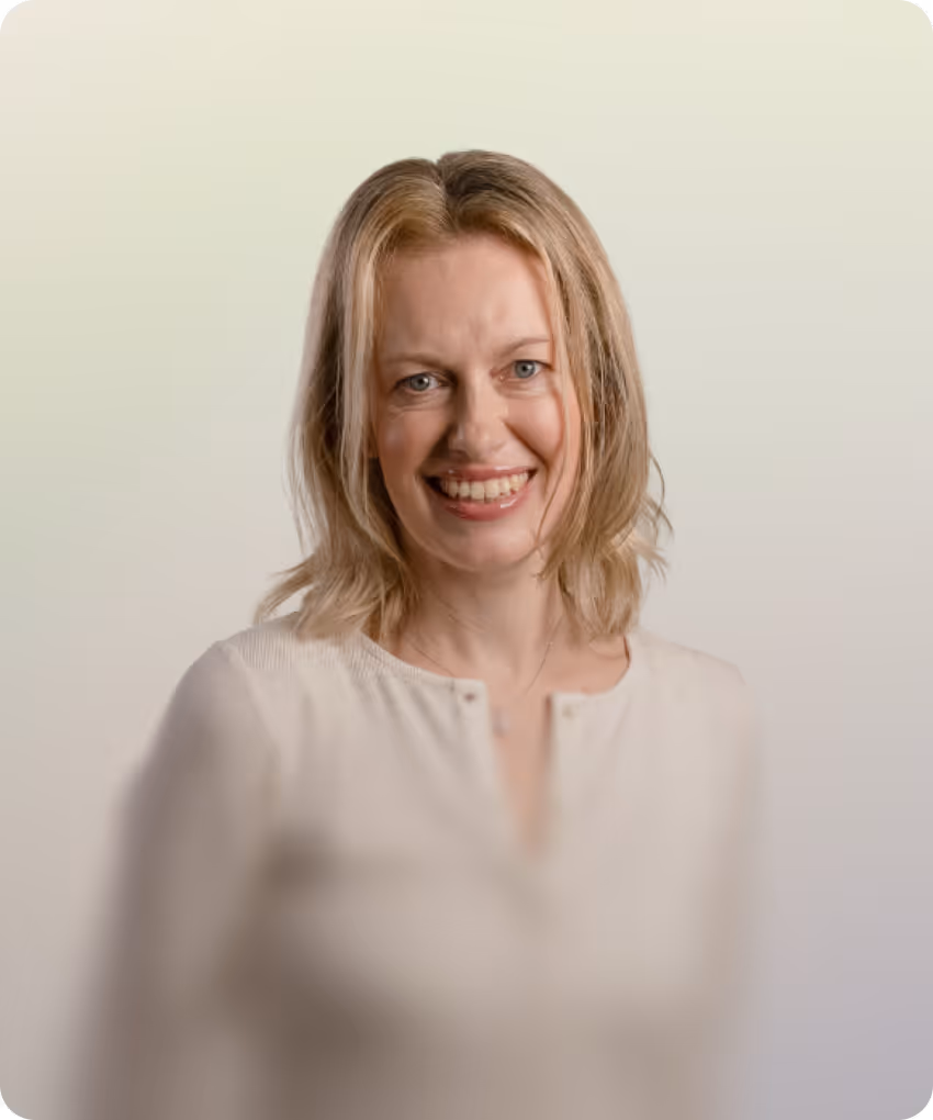 Dr Penny Ward