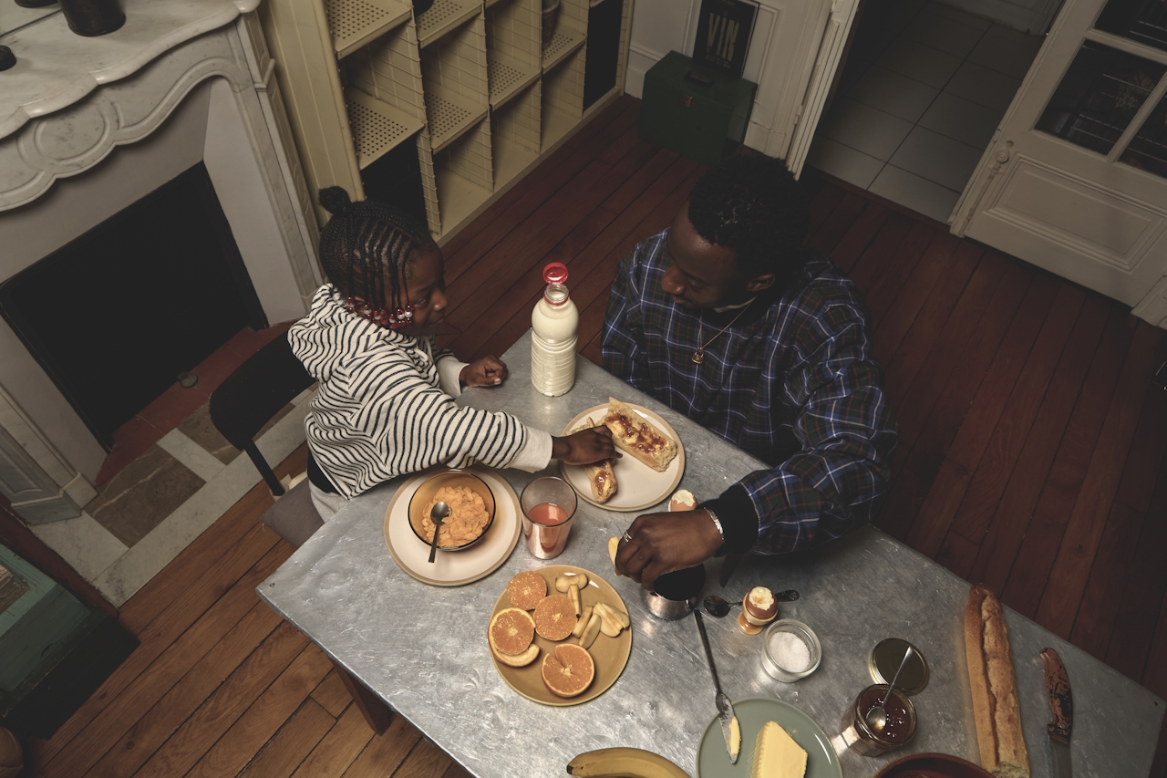 dad and child at breakast table