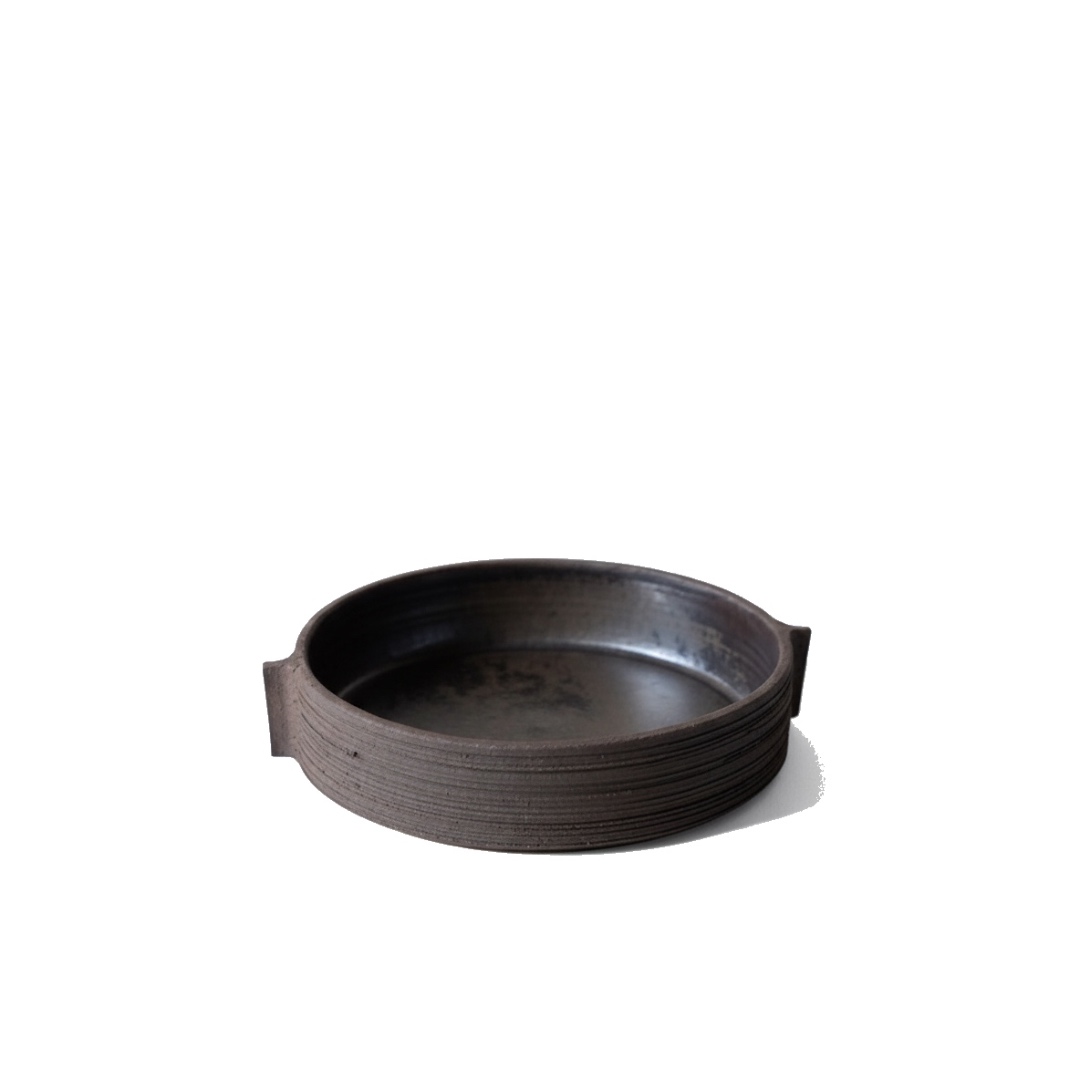 Róhe - Carved Ceramic Serving Plate