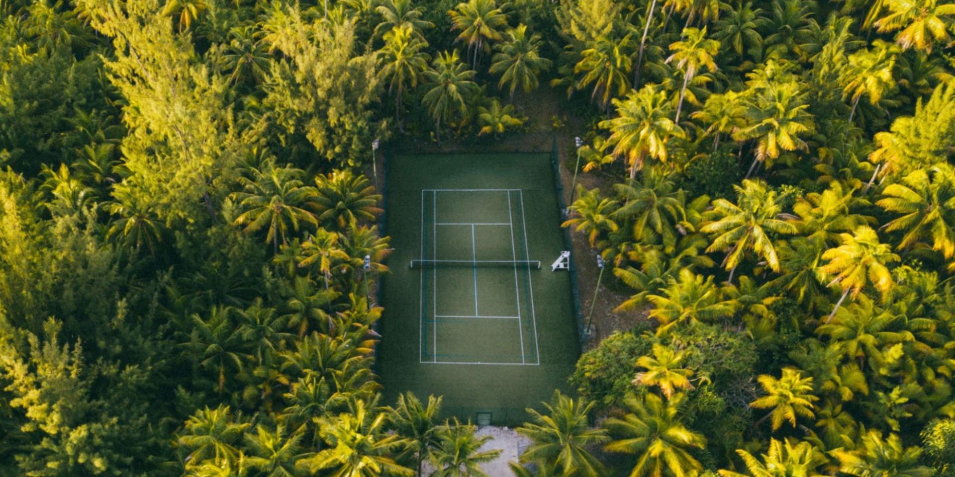 The Brando tennis court