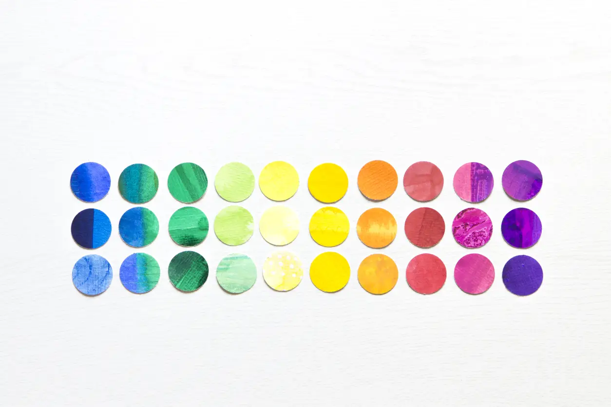 Rainbow colours displayed in a grid of circles