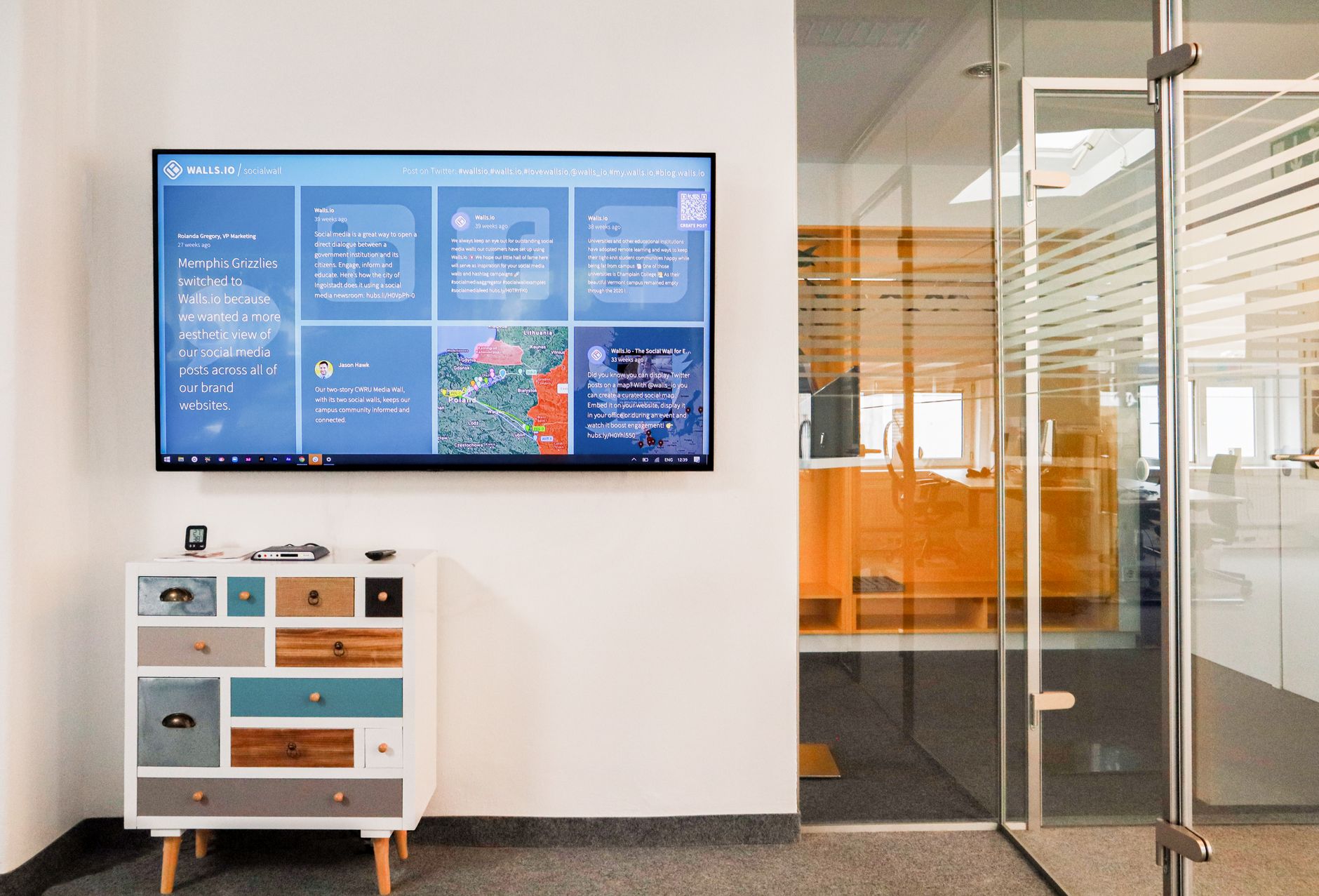 hybrid workplace infrastructure example