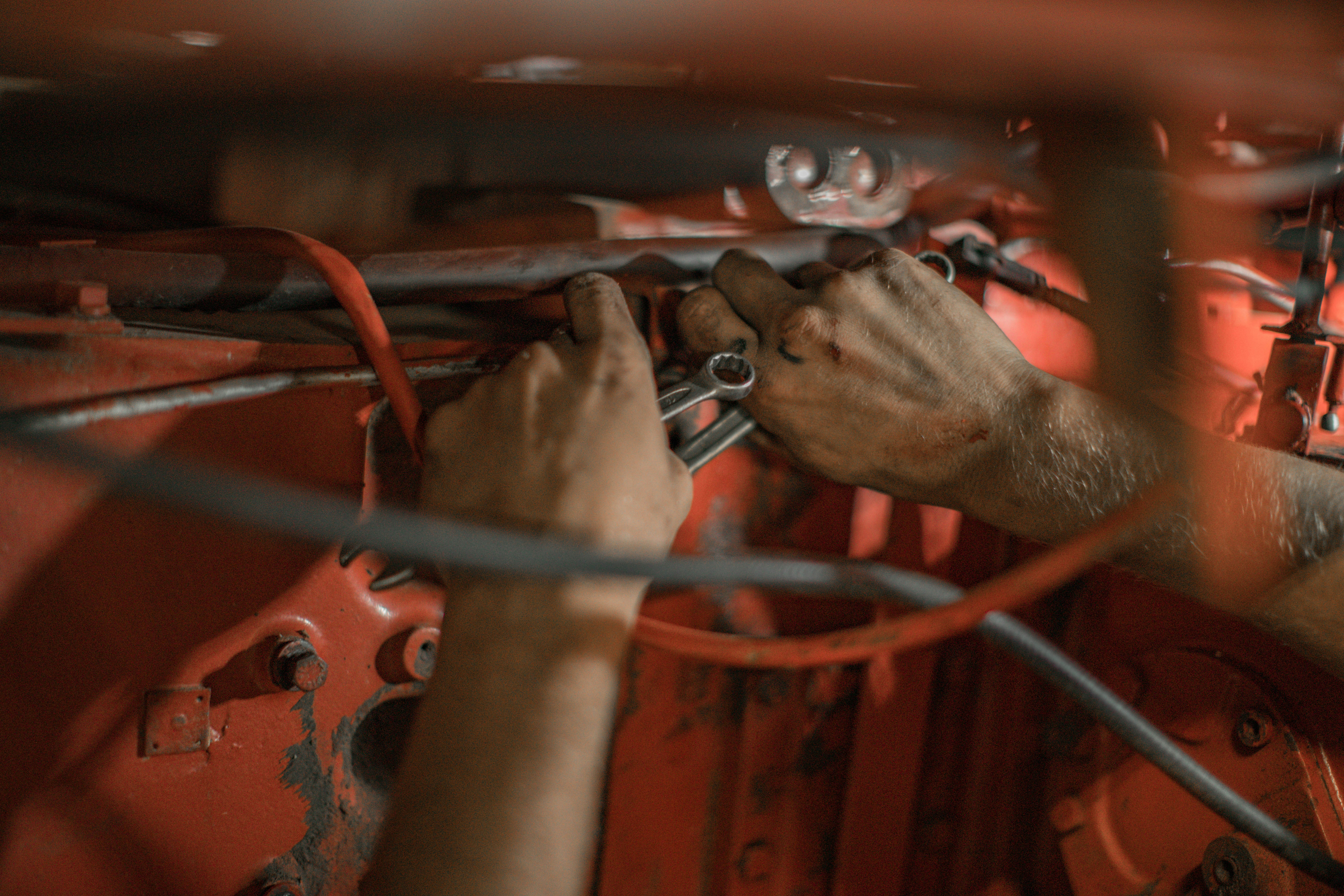 image of maintenance crew working on aircraft