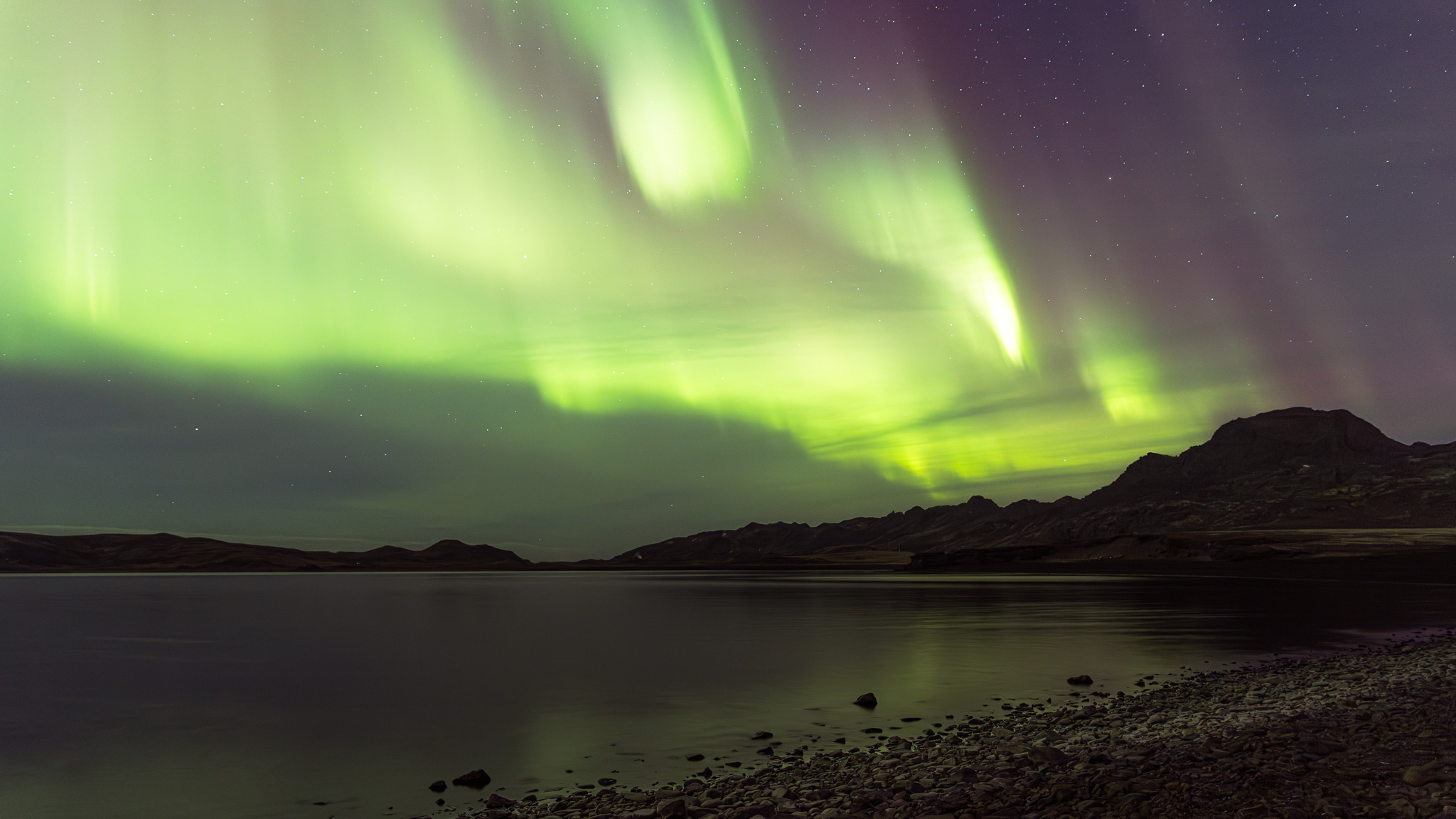 Lake Kleifarvatn with aurora night sky.