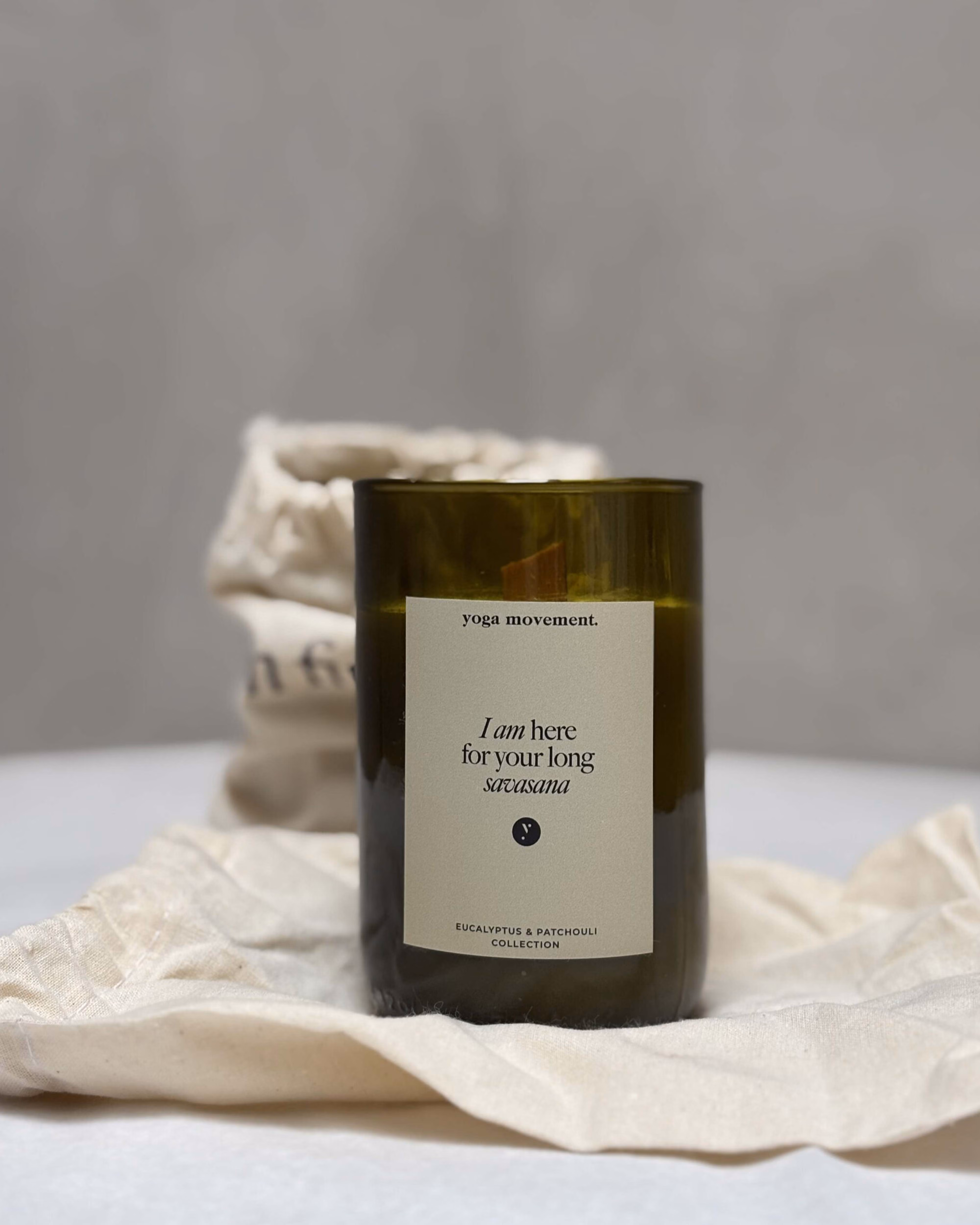 Yoga Movement candle with eucalyptus and patchouli scent