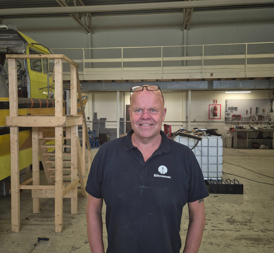 image of conservation team in action