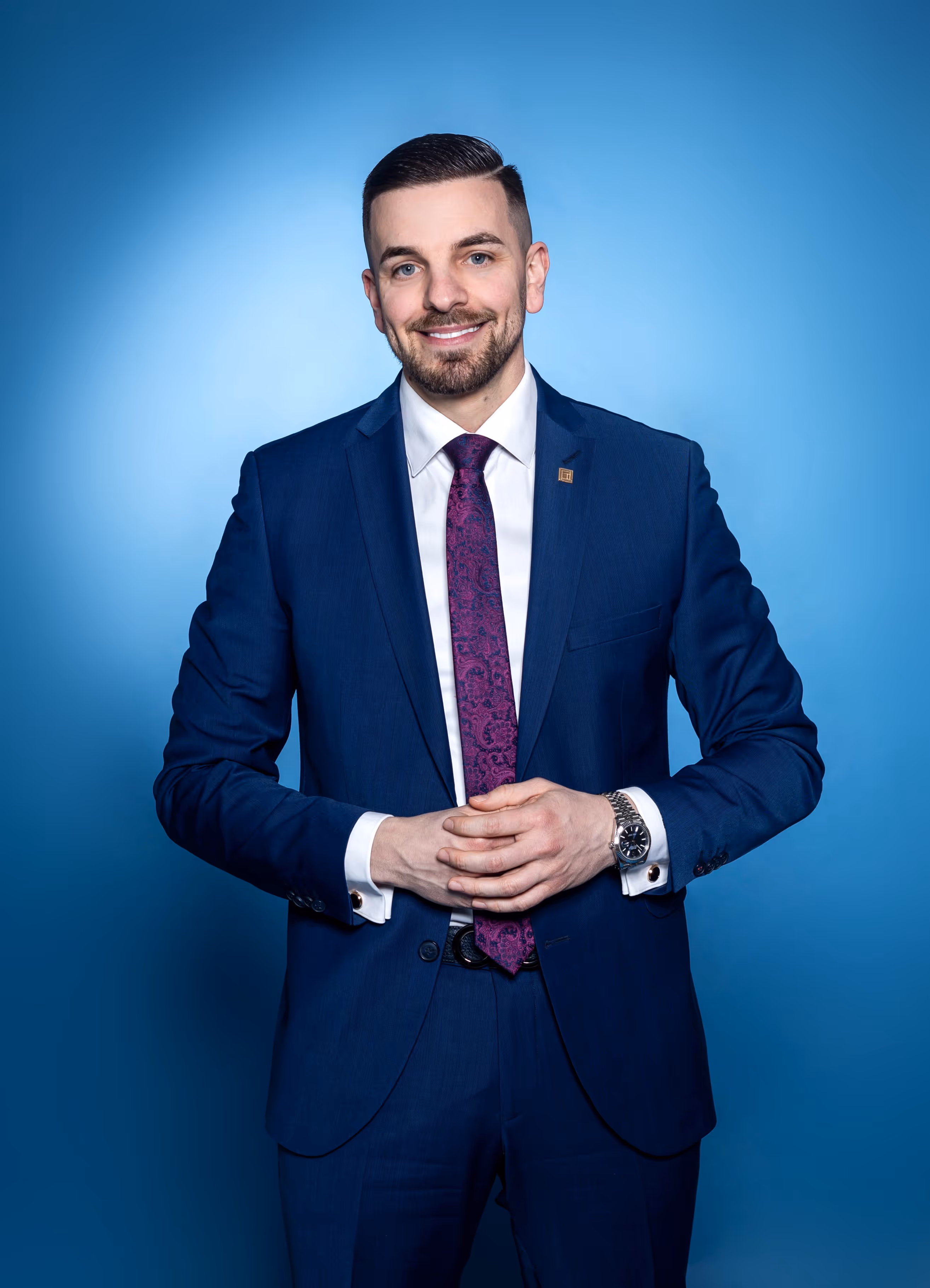 Sinisa Miskovic in a suit, about me section