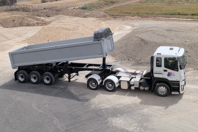 3 Axle Semi Tipper 