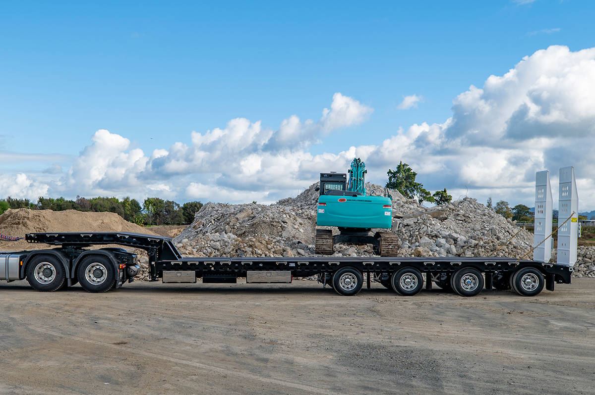 4 Axle Semi Transporter Left Side Angle