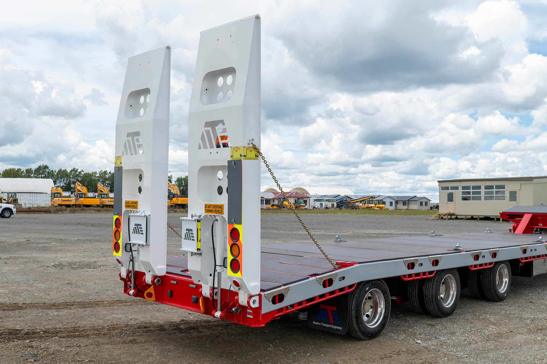 3 axle semi transporter back angle