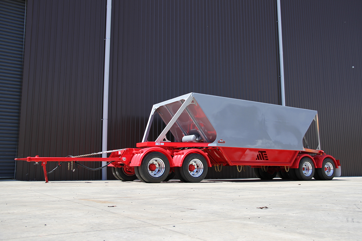 4 Axle Dog Bottom Dumper Side Front Angle