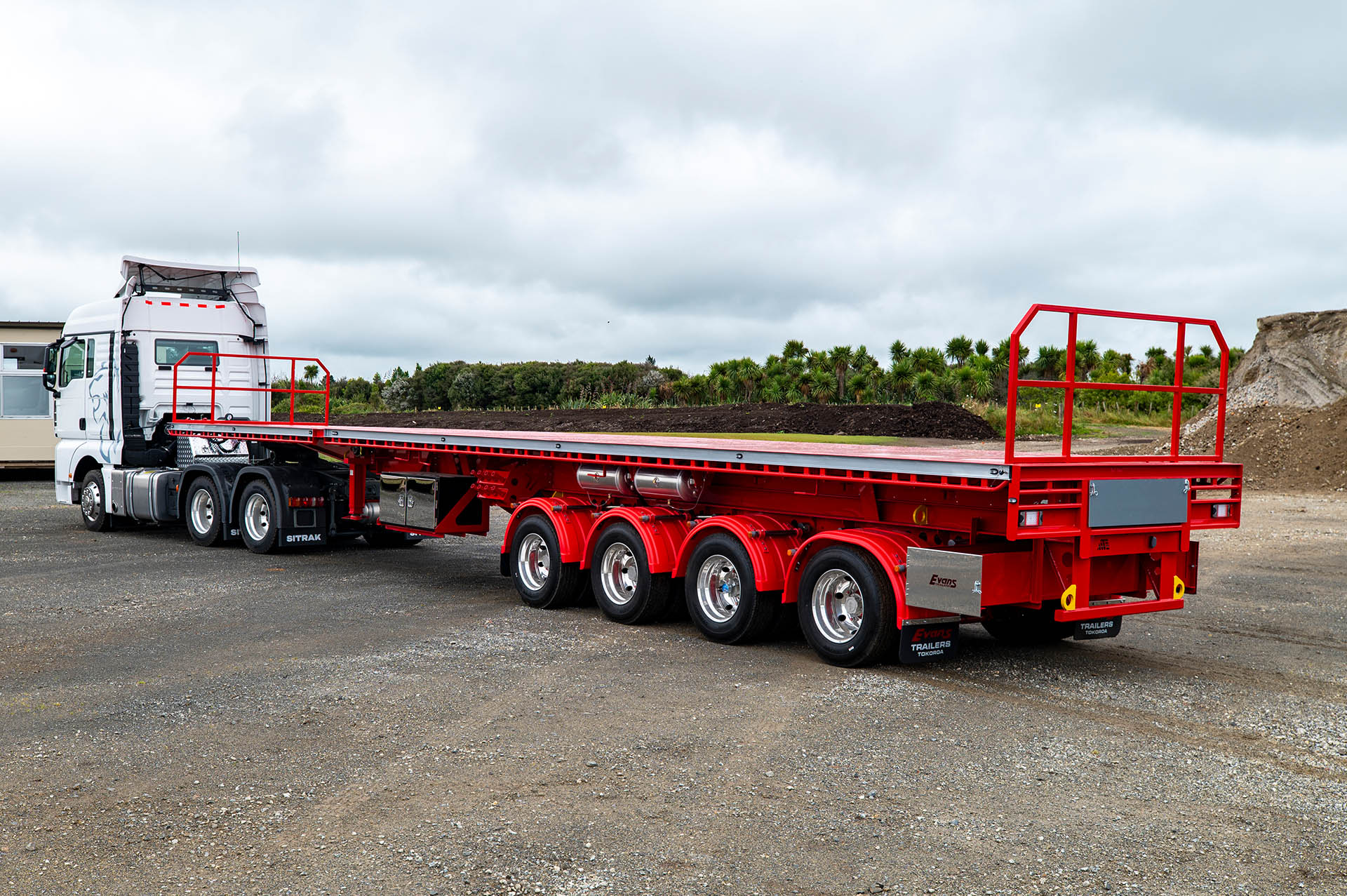 4 Axle Semi Flat Top Extendable Rear Angle 
