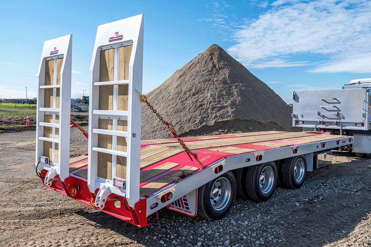 MTE 3 axle simple trailer back angle 