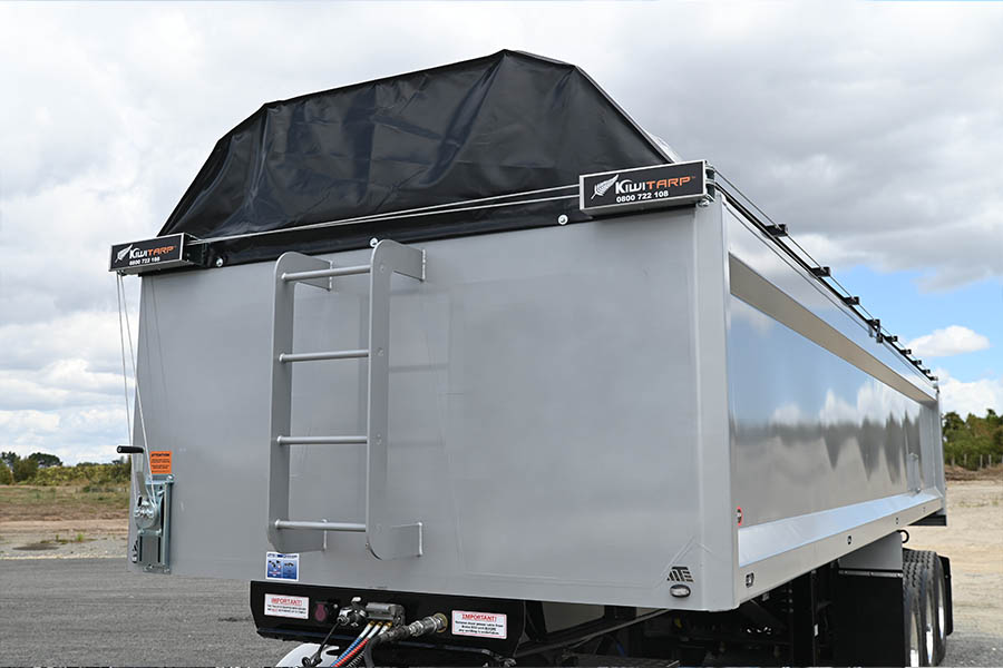 3 Axle Semi Tipper Bin Access
