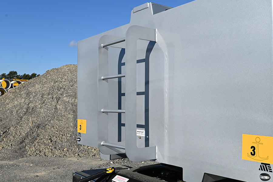 4 Axle Dog Tipper Bin Access