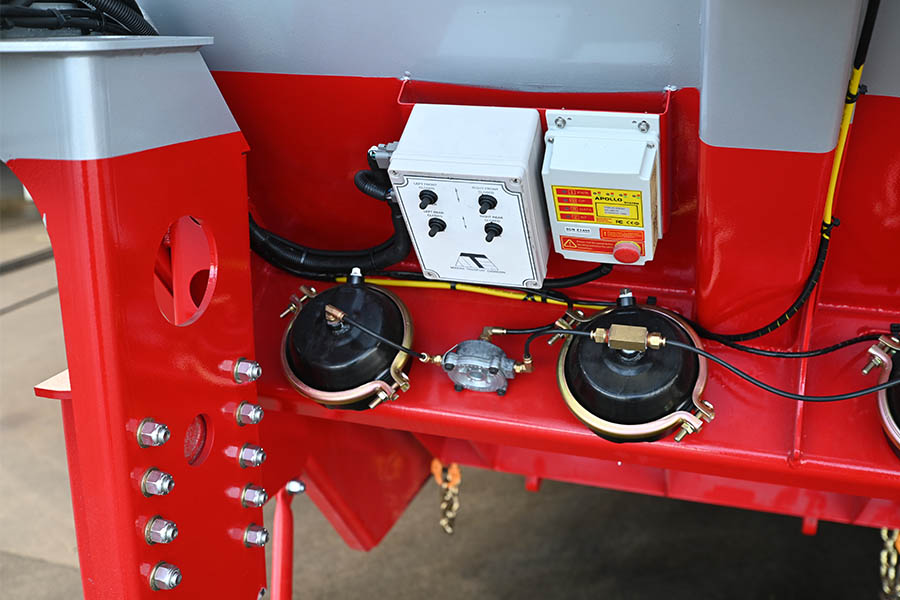 3 Axle Semi Bottom Dumper Remote Door Control