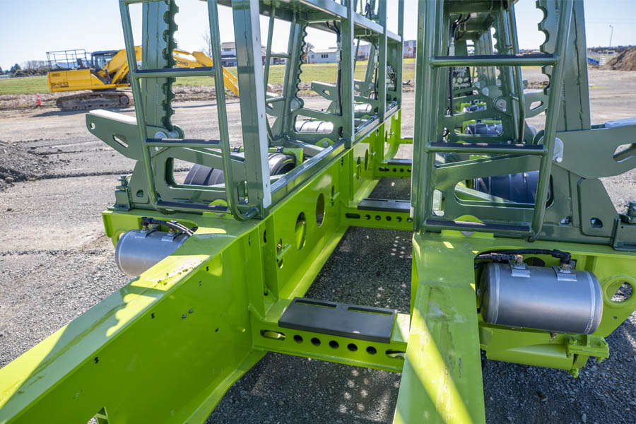 Rows of 4 Panel Trailers Ultra-low Internal Deck