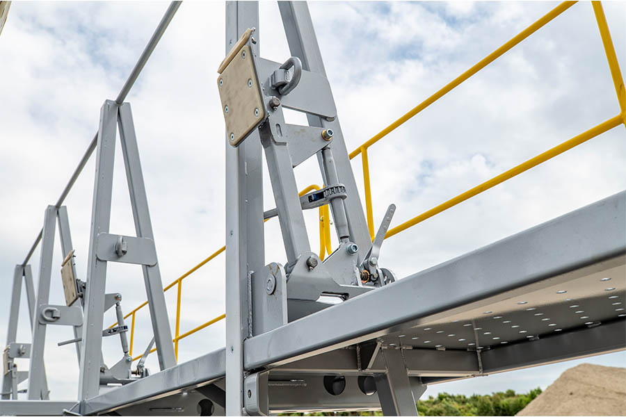 Rows of 4 Panel Trailers Panel Clamps