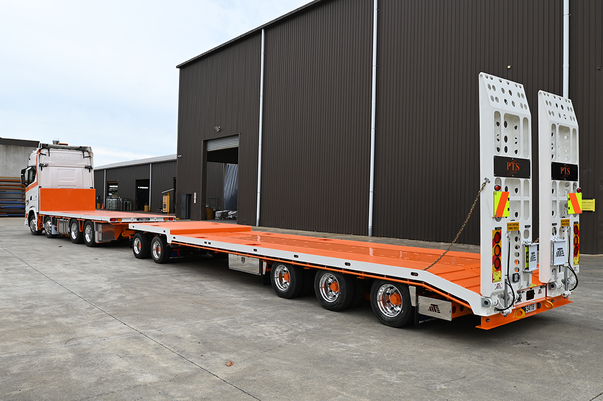 5 Axle Flat Top Low Loader Deck Widener Back Angle
