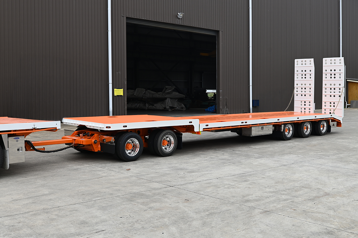 5 Axle Flat Top Low Loader Deck Widener Front Angle