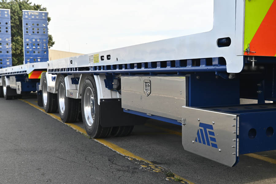 6 Axle B-Train - Built-in Load Restraint System