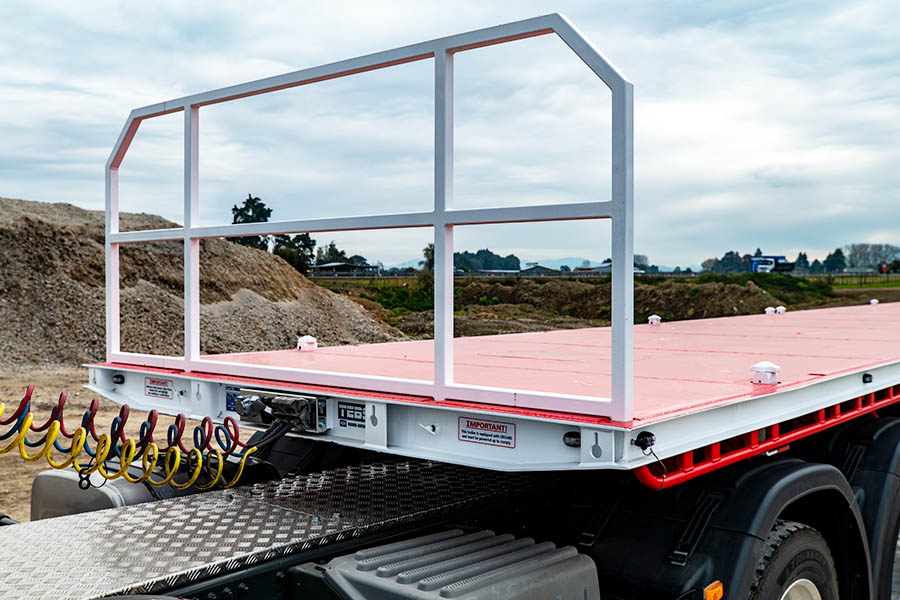 4 Axle Semi Flat Top Extendable - Removable Headboards