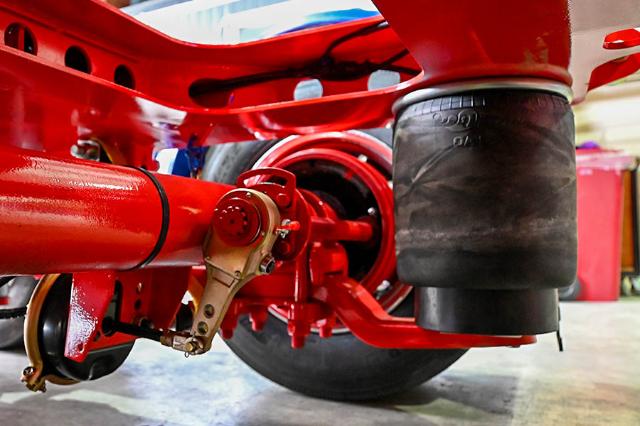 Jinker Air Suspension & EBS Braking