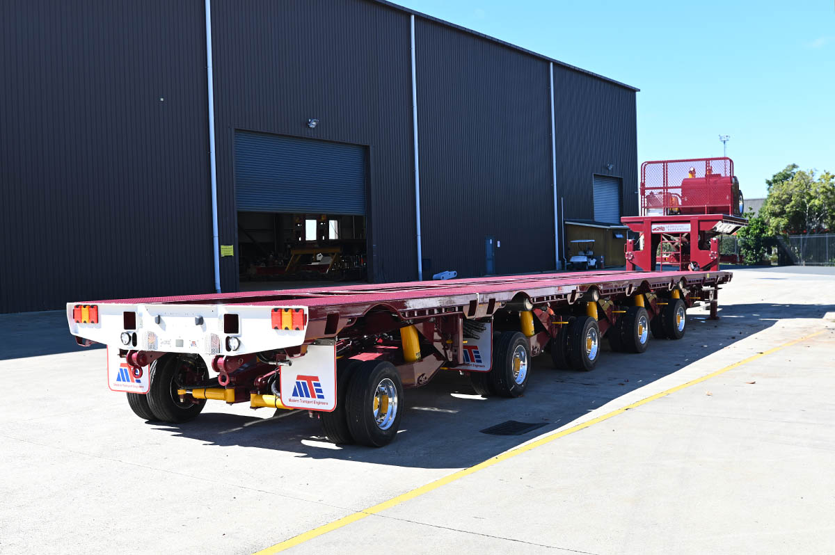 E-Command House Trailers Rear Angle