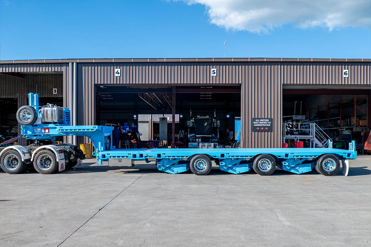 E-Command House Trailers Blue Lowered Side View