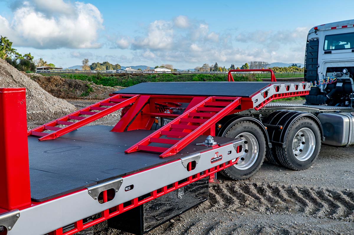 3 axle semi transporter top deck ramps