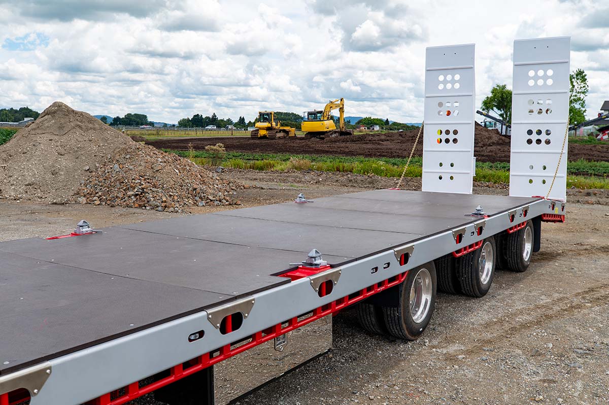 3 axle semi transporter decking