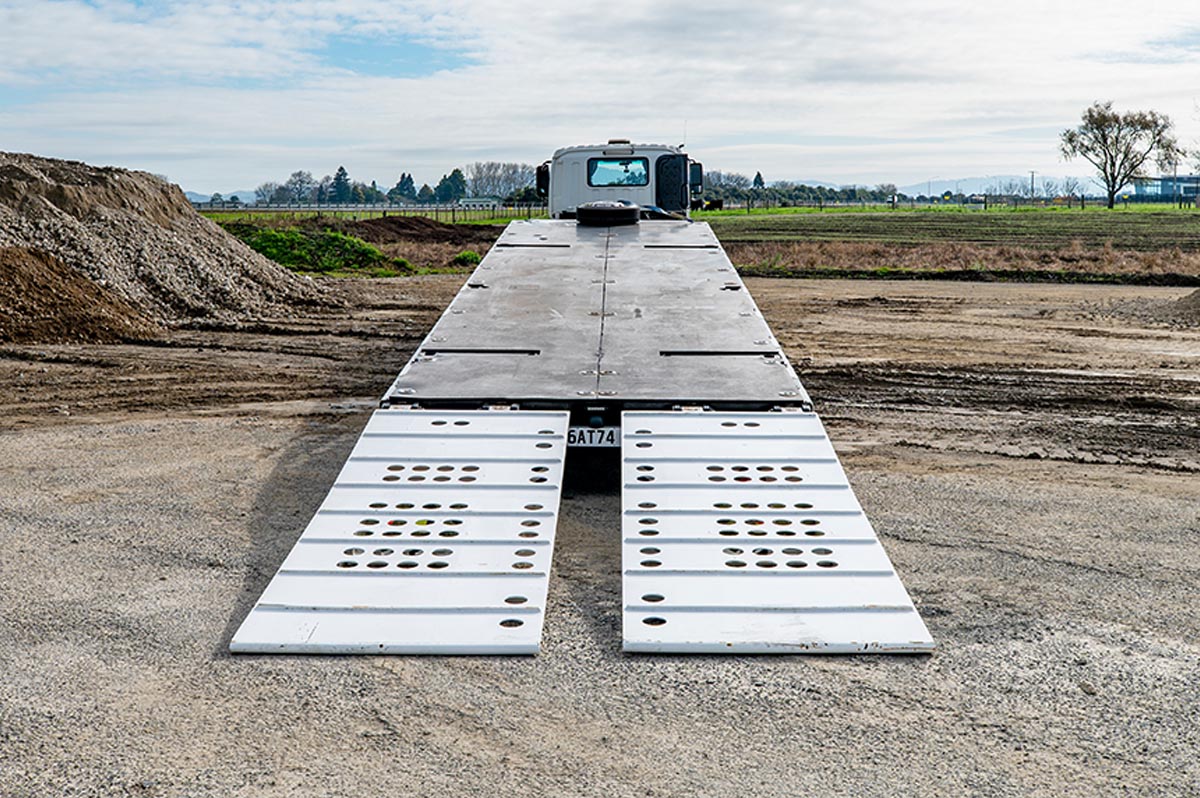 3 Axle Semi Tilt Deck Transporter Top Deck