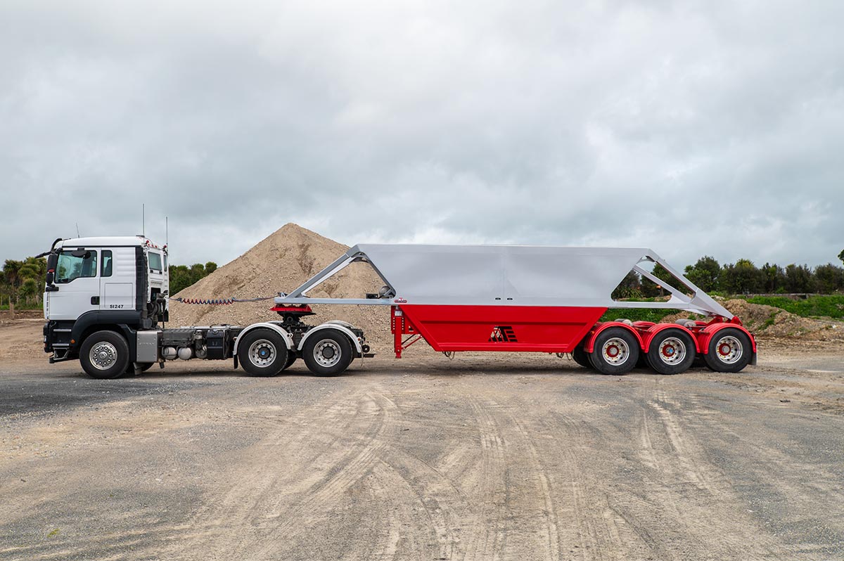 3 Axle Semi Bottom Dumper Side Angle