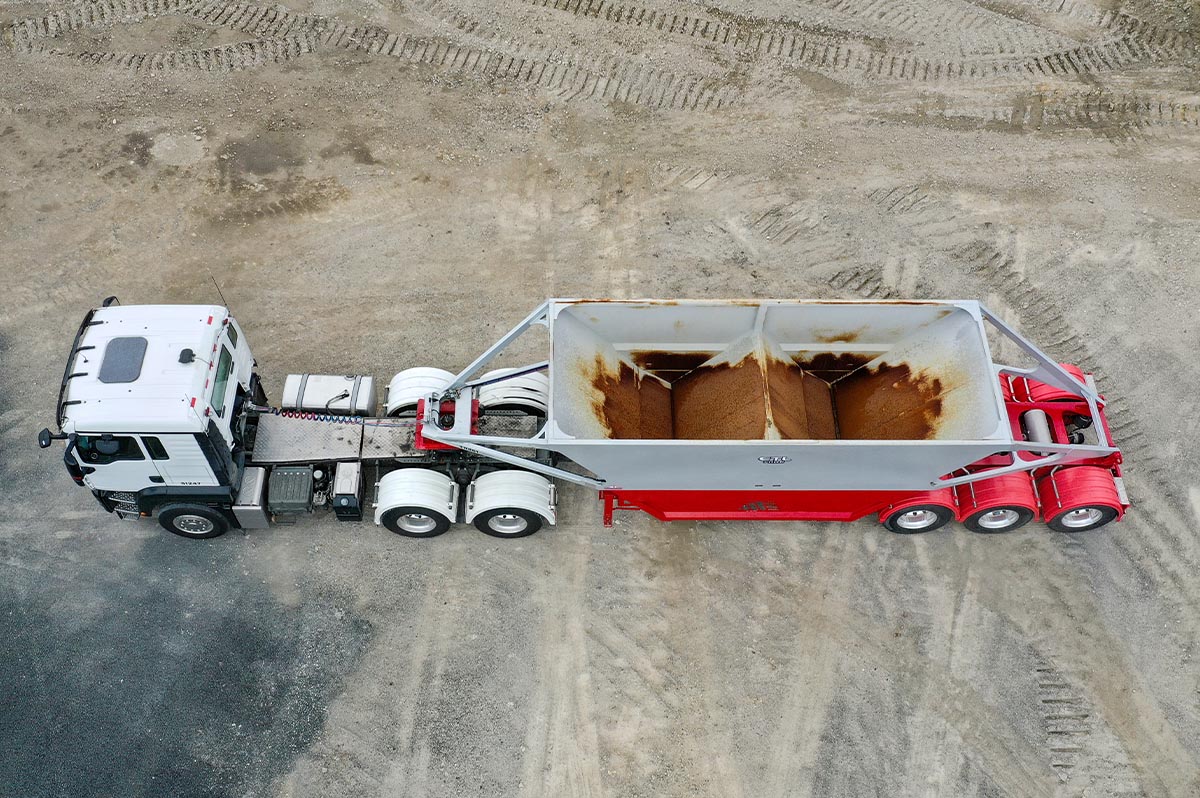 3 Axle Semi Bottom Dumper Side Angle