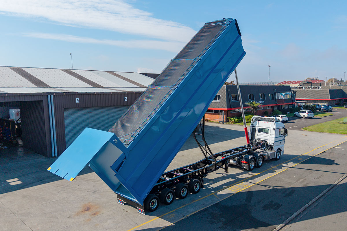 3 Axle Semi Tipper Side View