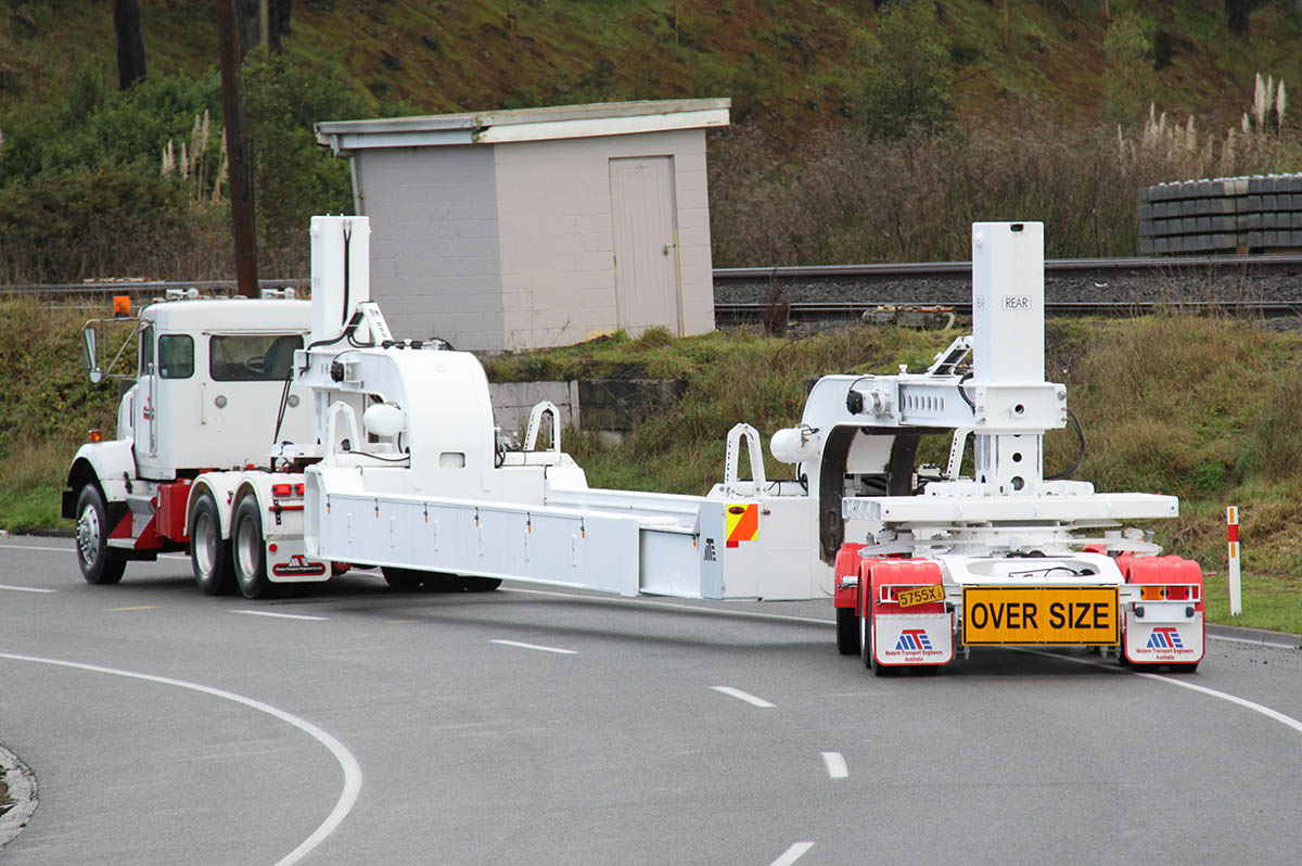 MTE 3 axle simple trailer back angle at birds eye view