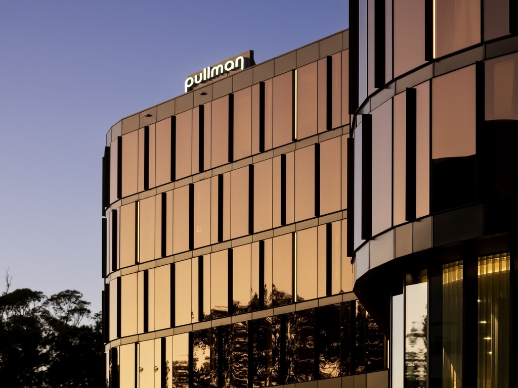 Global hotel groups and management companies