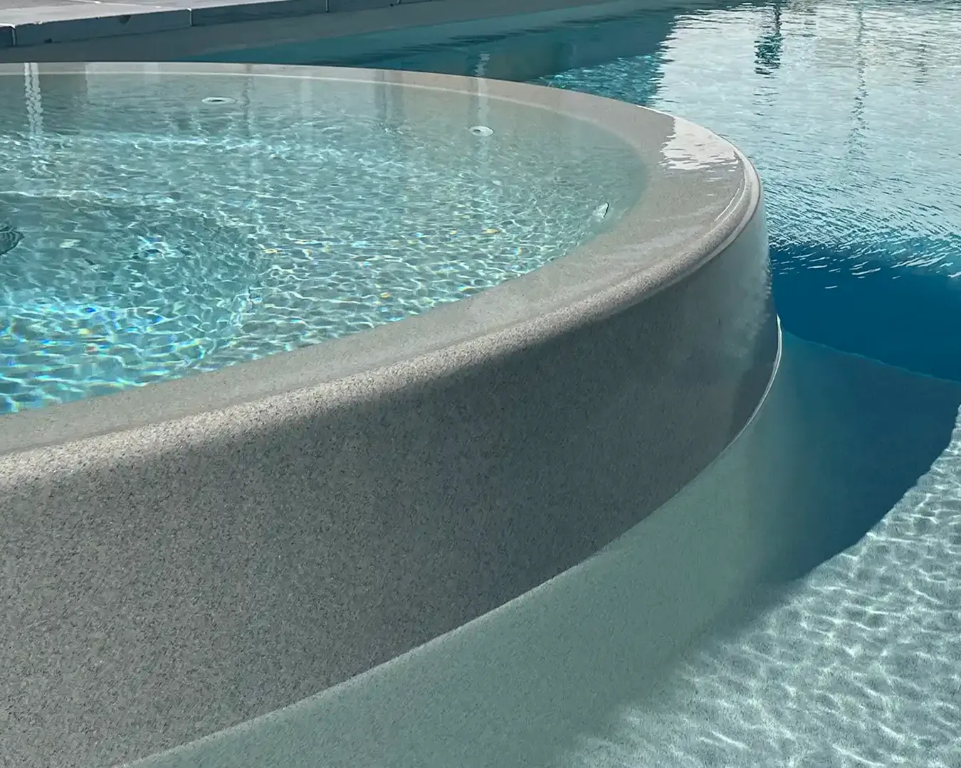 close up of Daylesford pools spill over spa