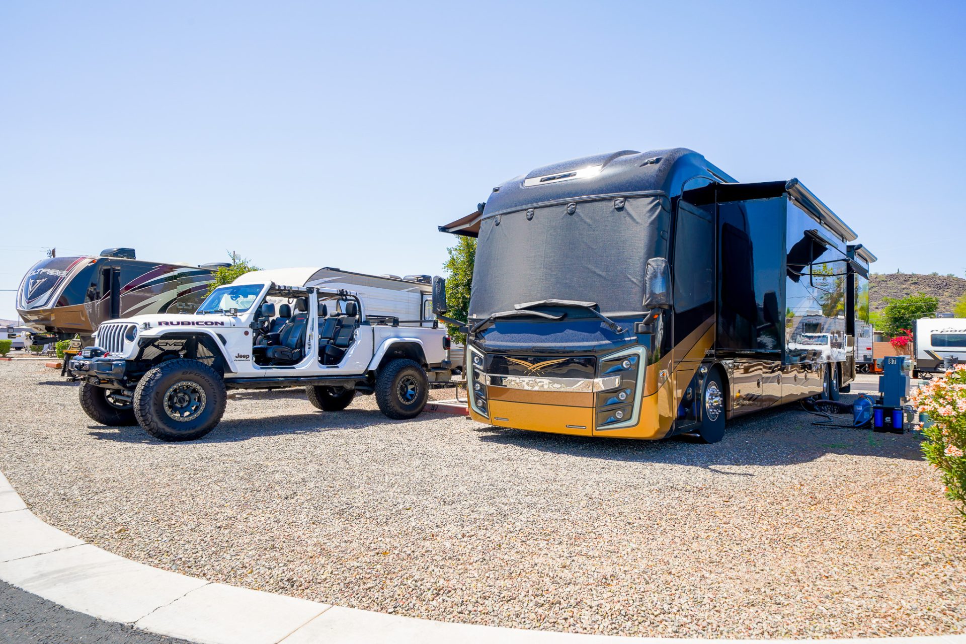 image of contact details (for a courier & delivery service)