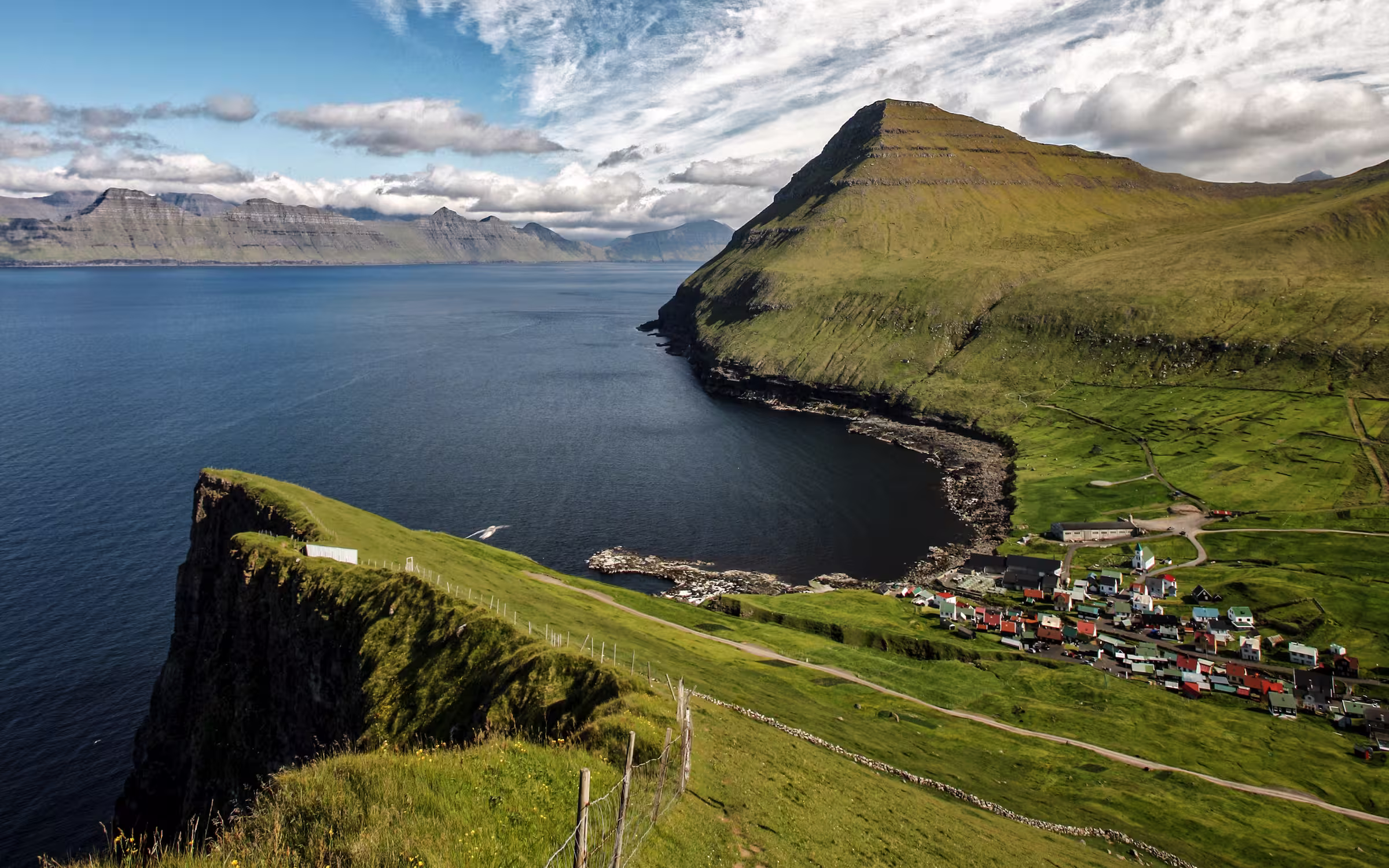Eitt andarúmmillum fjøll og frið