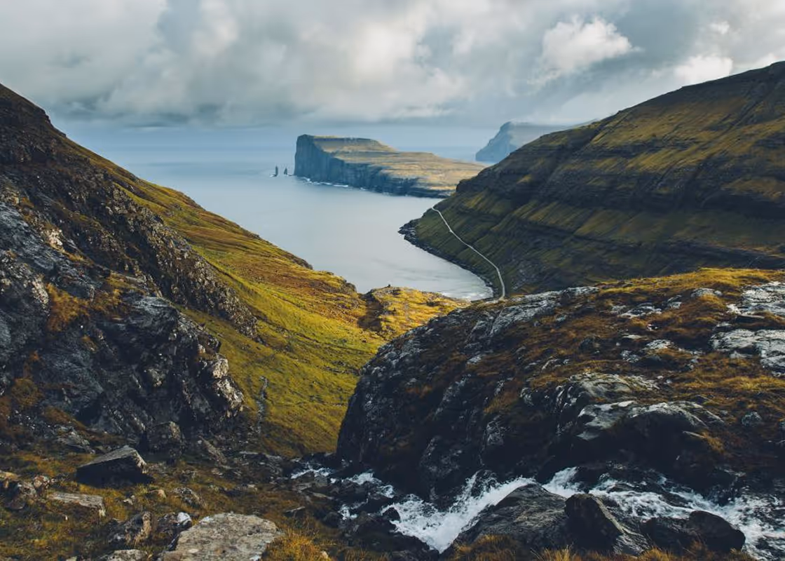 Walk between spectacular Saksun and Tjørnuvík
