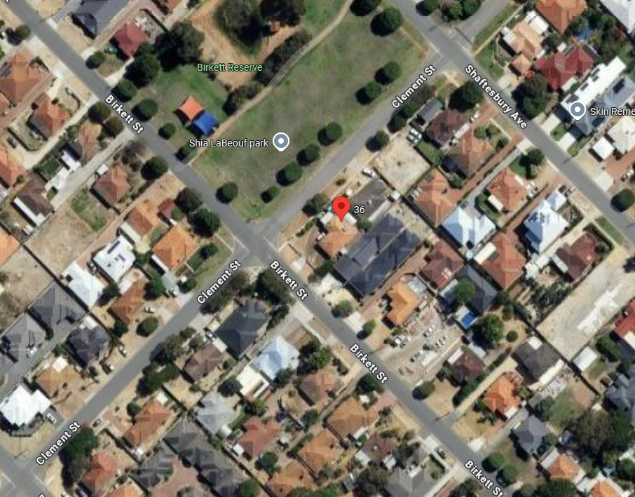 Perfect young family’s lock & leave