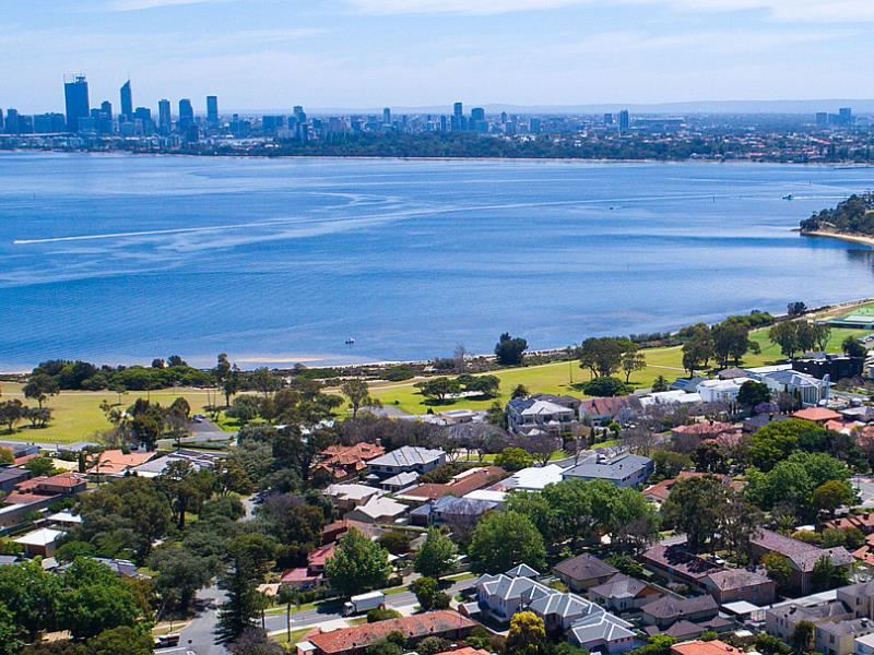 Luxurious Home, Entertainers Kitchen Scullery