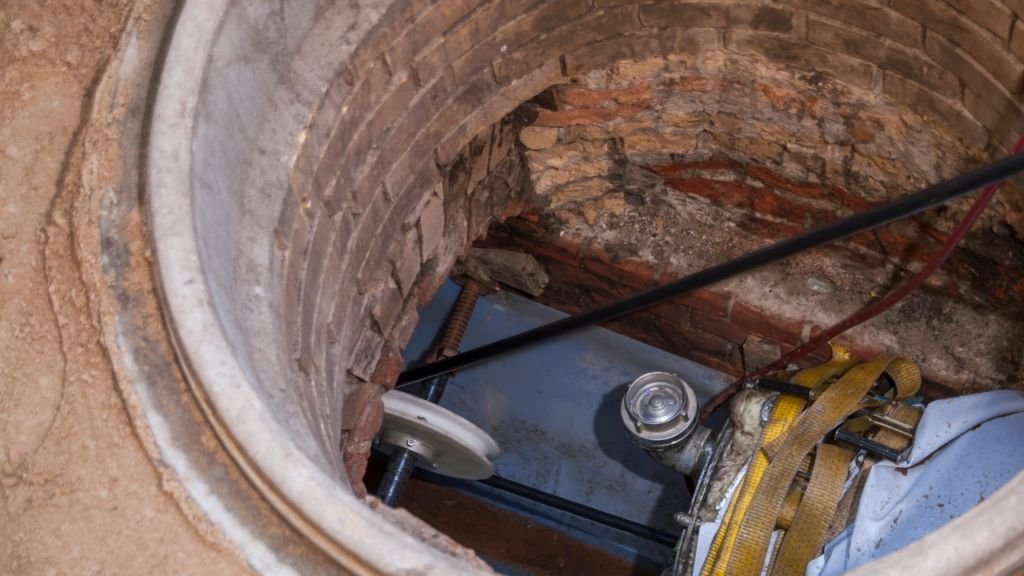 manhole-rehabilitation