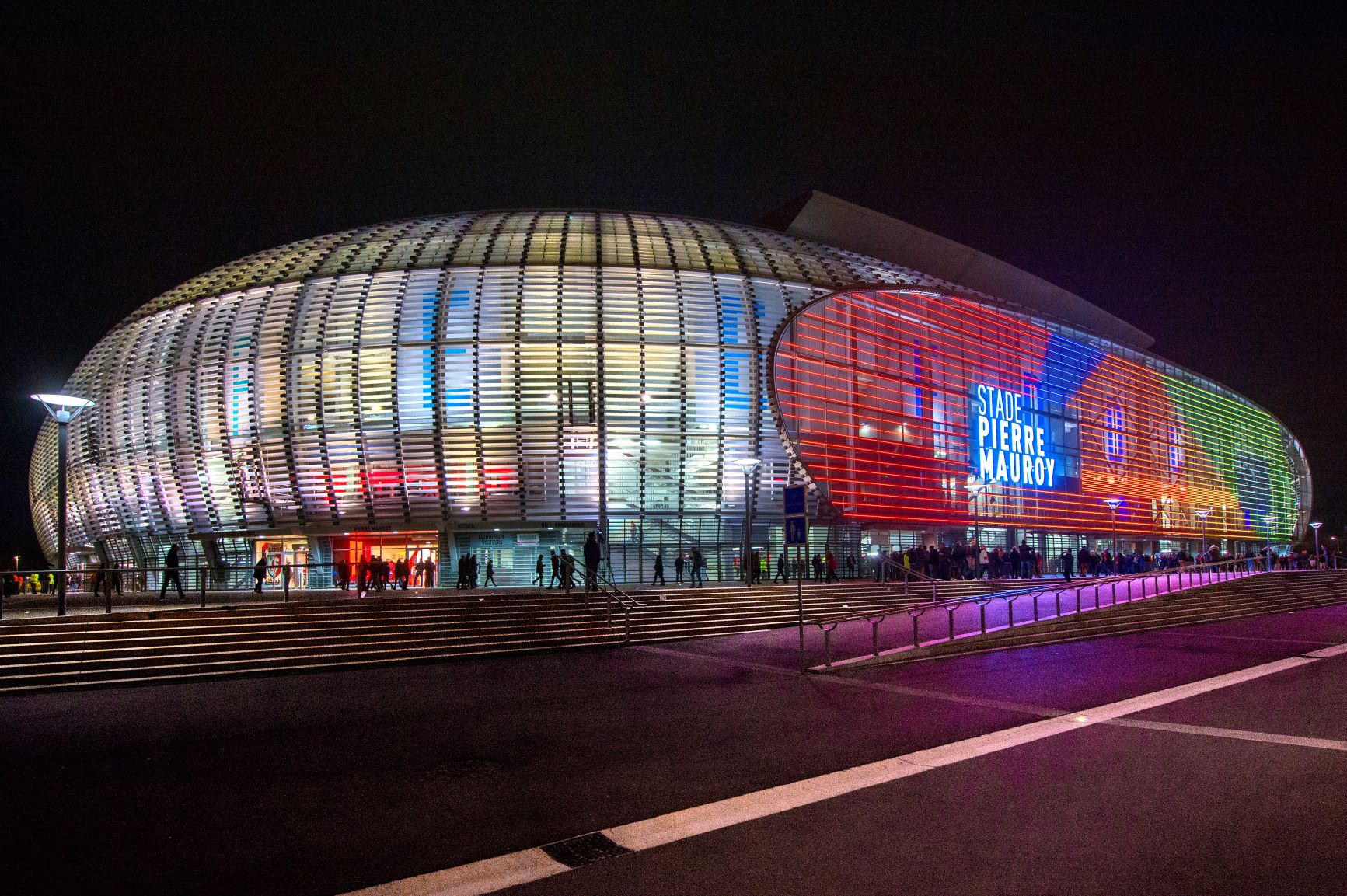 Installation d'un écran LED extérieur Street Communication